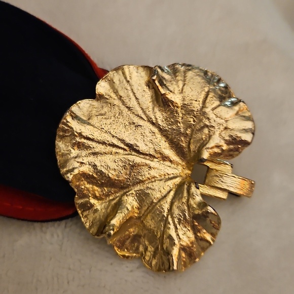 Vtg MIMI DIN 1981 Navy Blue and Red Reversible Suede Leaf Buckle Adjustable Belt main image 6